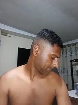 Snapshot of kingVibeX chatting on November 2, 2025, 9:28 pm kingVibeX online show from November 2, 2025, 9:28 pm