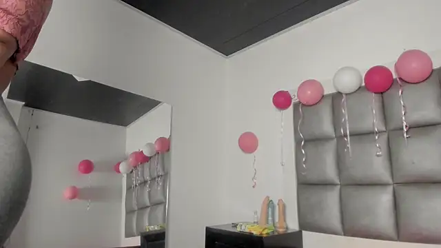 peyton  wat online show from November 29, 2025, 3:31 am