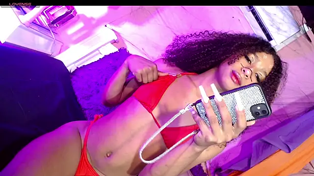 Snapshot of _IsabellaRousse chatting on October 24, 2025, 7:21 pm IsabellaRousse online show from October 24, 2025, 7:21 pm