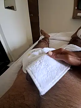 Snapshot of scotchnsoda chatting on September 21, 2025, 6:48 am scotchnsoda online show from September 21, 2025, 6:48 am