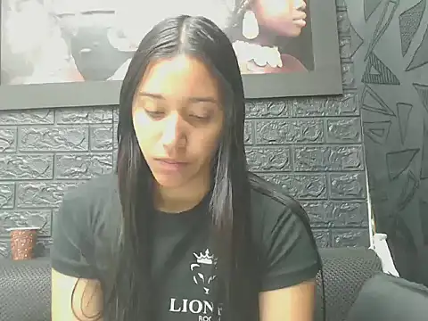 Lil Rose2006 online show from February 19, 2026, 12:23 pm