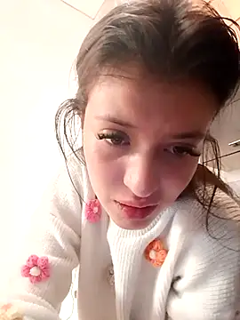 Snapshot of SALOME-28_ chatting on October 4, 2025, 1:42 pm SALOME-28 online show from October 4, 2025, 1:42 pm