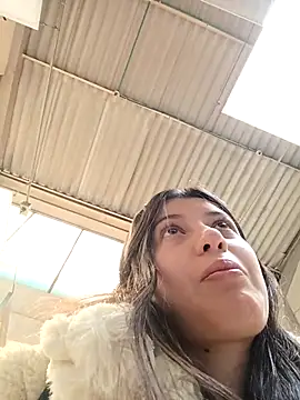 Snapshot of SALOME-28_ chatting on November 10, 2025, 4:39 pm SALOME-28 online show from November 10, 2025, 4:39 pm