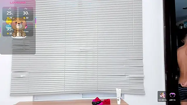 Snapshot of Little_liam chatting on October 4, 2025, 7:01 pm Little liam online show from October 4, 2025, 7:01 pm