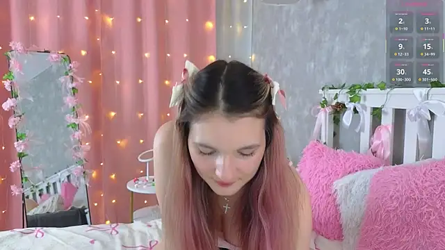vivyboo111 online show from June 9, 2026, 9:15 pm