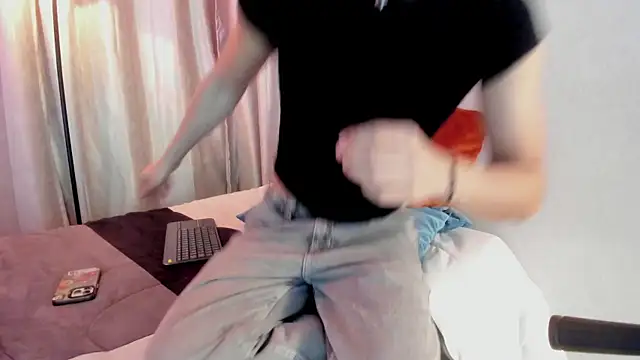 liam twiink online show from May 9, 2026, 7:52 pm