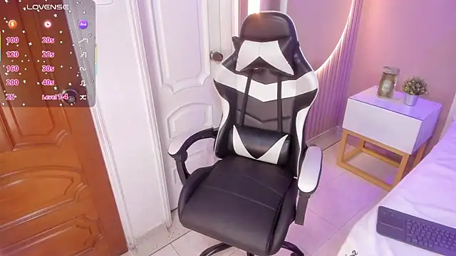 Snapshot of isa_vel chatting on November 18, 2025, 7:29 pm isa vel online show from November 18, 2025, 7:29 pm