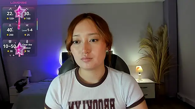 Samara Hilton 2 online show from September 27, 2025, 7:08 pm