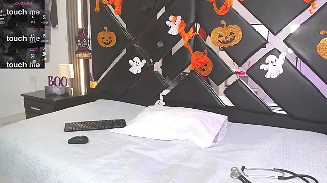 Snapshot of oblivionlove chatting on October 27, 2025, 8:57 pm oblivionlove online show from October 27, 2025, 8:57 pm