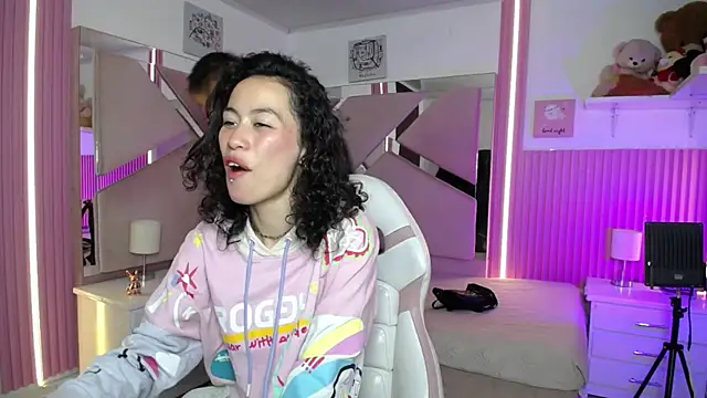 oblivionlove online show from November 11, 2025, 9:26 pm