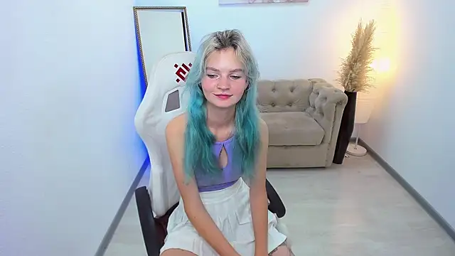Snapshot of Lika_Sky chatting on September 20, 2025, 10:00 pm Lika Sky online show from September 20, 2025, 10:00 pm
