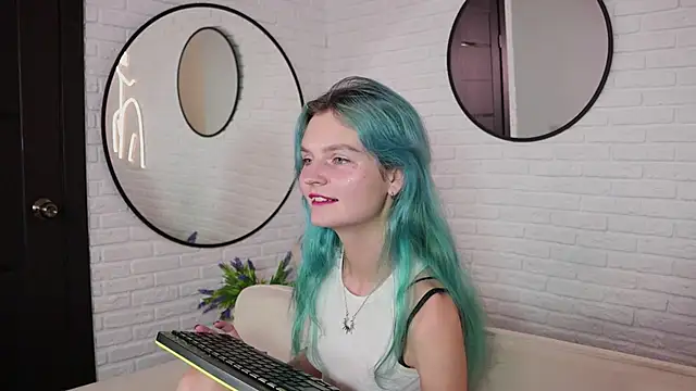 Snapshot of Lika_Sky chatting on September 28, 2025, 8:36 pm Lika Sky online show from September 28, 2025, 8:36 pm