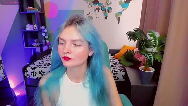 Snapshot of Lika_Sky chatting on October 4, 2025, 11:08 am Lika Sky online show from October 4, 2025, 11:08 am