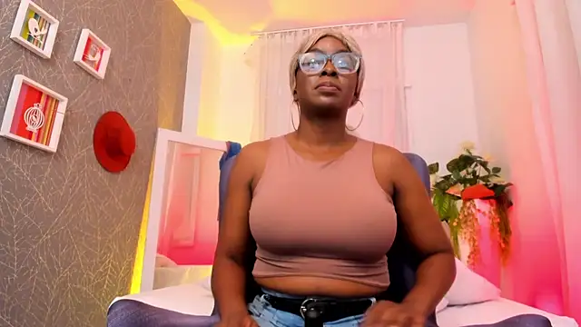 Snapshot of LolaJenkinss chatting on October 21, 2025, 12:33 am LolaJenkinss online show from October 21, 2025, 12:33 am