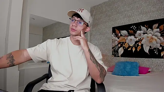 mike wills3 online show from September 24, 2025, 3:43 am