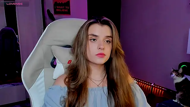 Snapshot of CharmingVixen chatting on October 8, 2025, 7:55 pm CharmingVixen online show from October 8, 2025, 7:55 pm