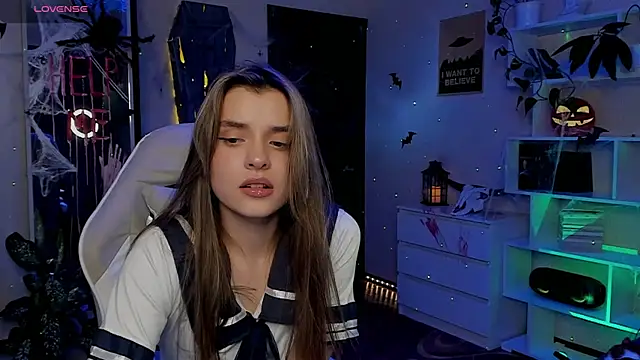 Snapshot of CharmingVixen chatting on October 27, 2025, 7:51 pm CharmingVixen online show from October 27, 2025, 7:51 pm