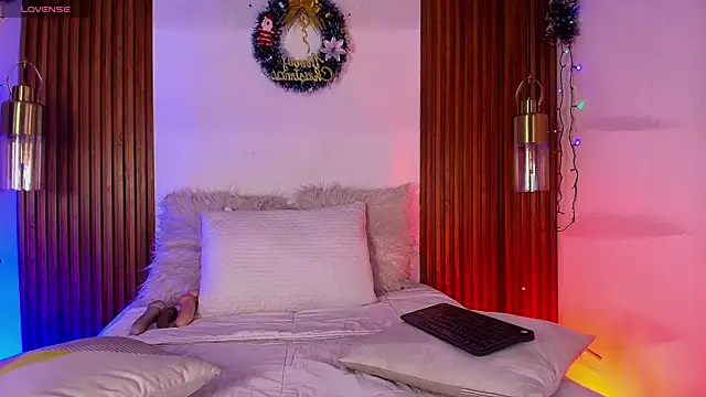 EvaGoddess  online show from December 13, 2025, 8:14 pm