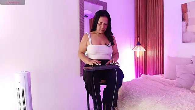 EvaGoddess  online show from June 26, 2026, 8:02 pm