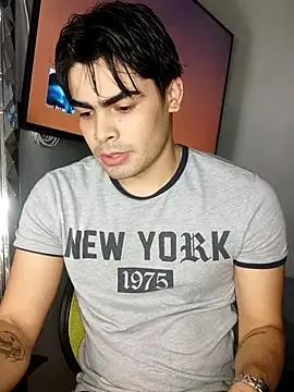 Snapshot of Mason_grey chatting on October 12, 2025, 10:20 pm Mason grey online show from October 12, 2025, 10:20 pm