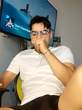 Snapshot of Mason_grey chatting on October 25, 2025, 12:34 pm Mason grey online show from October 25, 2025, 12:34 pm