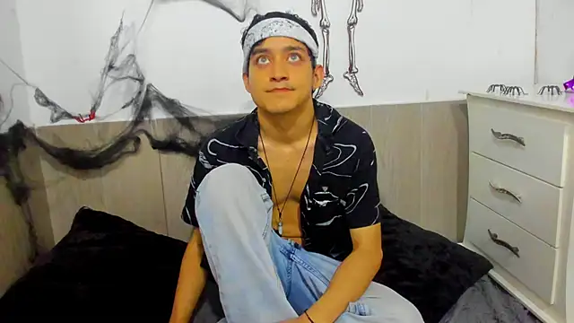 Snapshot of Amun_obsidian chatting on October 24, 2025, 12:12 pm Amun obsidian online show from October 24, 2025, 12:12 pm