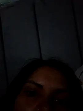 Snapshot of Queen_018 chatting on September 24, 2025, 2:37 am Queen 018 online show from September 24, 2025, 2:37 am