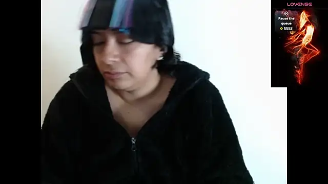 Snapshot of Acelinrose chatting on October 6, 2025, 9:29 am Acelinrose online show from October 6, 2025, 9:29 am