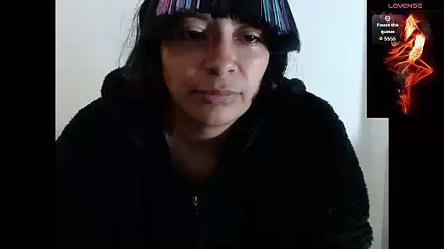 Snapshot of Acelinrose chatting on October 7, 2025, 11:57 pm Acelinrose online show from October 7, 2025, 11:57 pm