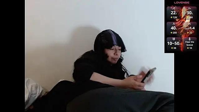 Snapshot of Acelinrose chatting on October 25, 2025, 10:37 pm Acelinrose online show from October 25, 2025, 10:37 pm