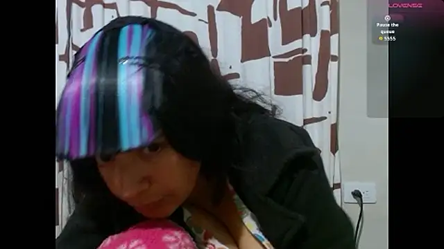 Acelinrose online show from June 11, 2026, 2:53 am