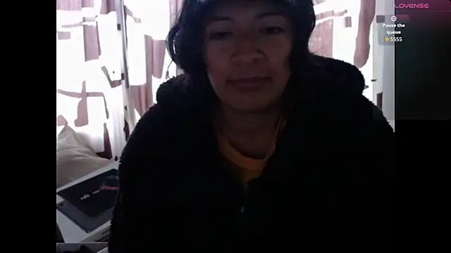 Snapshot of Acelinrose chatting on July 15, 2026, 12:21 pm Acelinrose online show from July 15, 2026, 12:21 pm