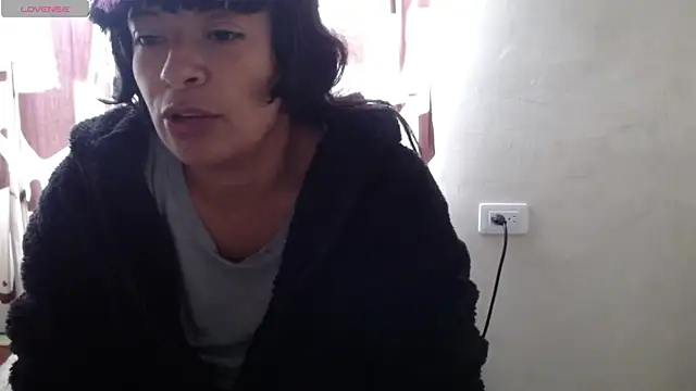 Snapshot of Acelinrose chatting on August 8, 2026, 1:57 pm Acelinrose online show from August 8, 2026, 1:57 pm