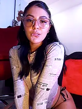 Snapshot of ValeNiitaLuv chatting on October 2, 2025, 1:56 am ValeNiitaLuv online show from October 2, 2025, 1:56 am