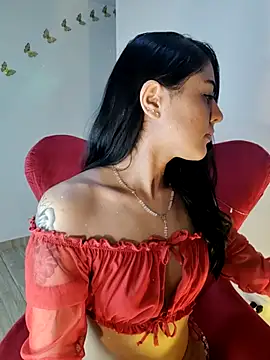 ValeNiitaLuv online show from May 14, 2026, 6:42 am