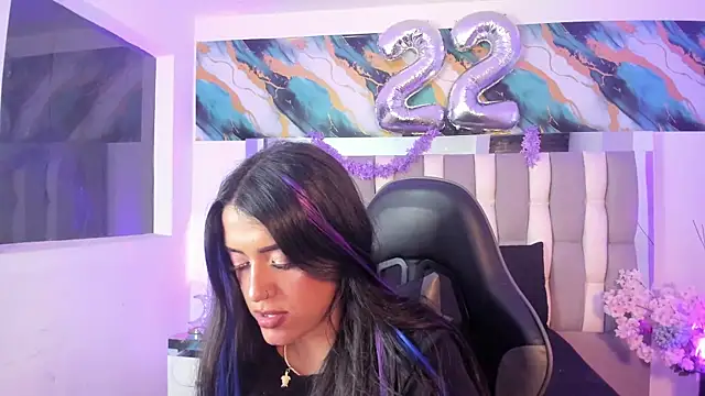 IsaDiiaz online show from June 6, 2026, 5:01 am
