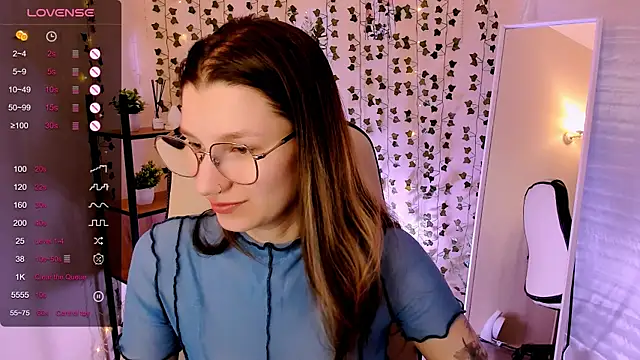LinaBlossom  online show from June 12, 2026, 2:10 am