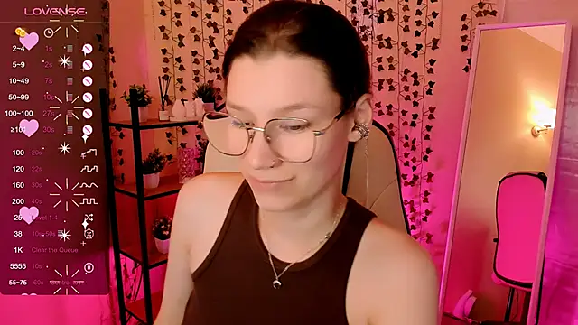 LinaBlossom  online show from June 13, 2026, 3:15 am