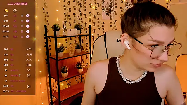 LinaBlossom  online show from June 23, 2026, 2:31 am