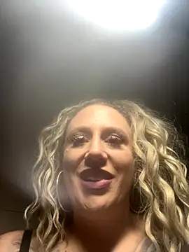 Snapshot of candypinkwhitney6969 chatting on September 20, 2025, 9:21 am candypinkwhitney6969 online show from September 20, 2025, 9:21 am