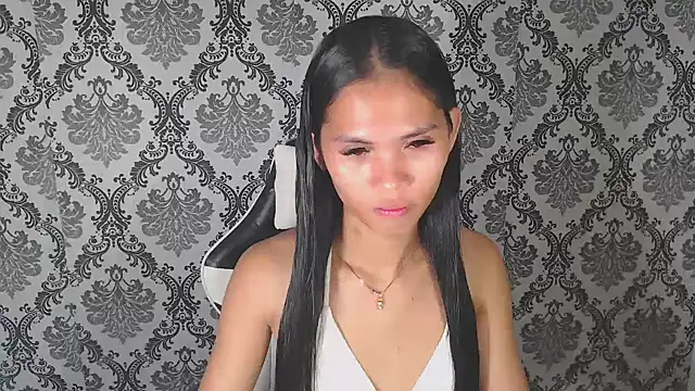 hugecock petite online show from September 25, 2025, 2:54 pm