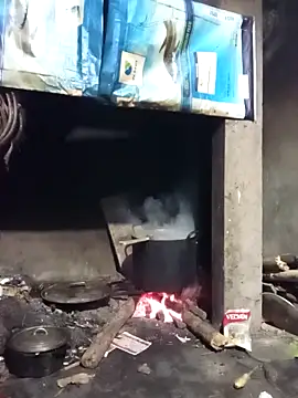 Snapshot of Suzuki_see chatting on October 25, 2025, 12:56 pm Suzuki see online show from October 25, 2025, 12:56 pm