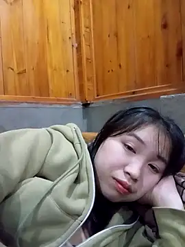 Snapshot of Suzuki_see chatting on November 6, 2025, 2:07 pm Suzuki see online show from November 6, 2025, 2:07 pm