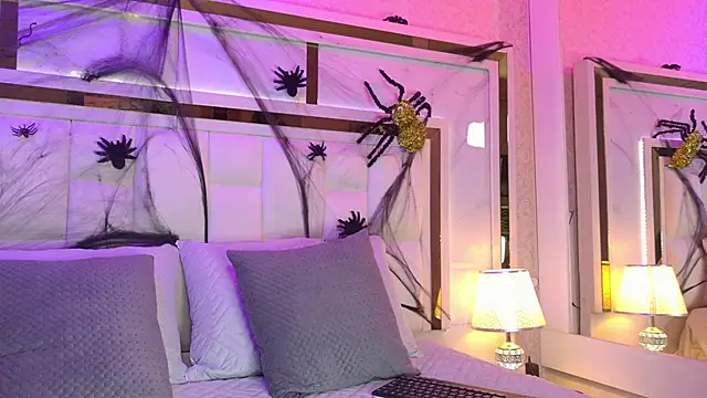 Snapshot of samanthaa_sm chatting on October 30, 2025, 12:06 pm samanthaa sm online show from October 30, 2025, 12:06 pm