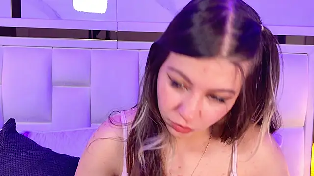 samanthaa sm online show from April 22, 2026, 3:09 am