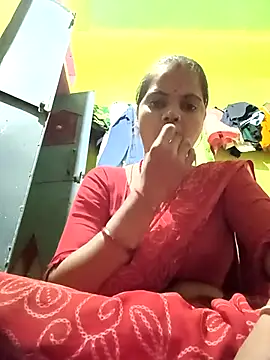 Snapshot of Payalji_p chatting on October 14, 2025, 2:18 pm Payalji p online show from October 14, 2025, 2:18 pm