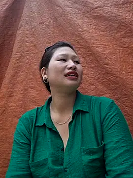 Snapshot of diamond-- chatting on October 7, 2025, 12:52 am diamond-- online show from October 7, 2025, 12:52 am