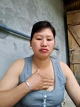 Snapshot of diamond-- chatting on October 14, 2025, 12:00 am diamond-- online show from October 14, 2025, 12:00 am