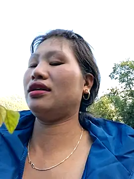 Snapshot of diamond-- chatting on October 18, 2025, 12:13 am diamond-- online show from October 18, 2025, 12:13 am