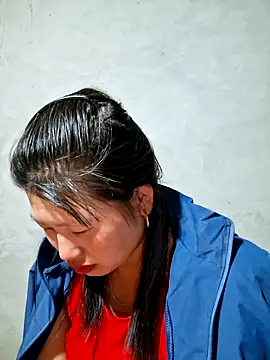 Snapshot of diamond-- chatting on November 6, 2025, 12:50 pm diamond-- online show from November 6, 2025, 12:50 pm